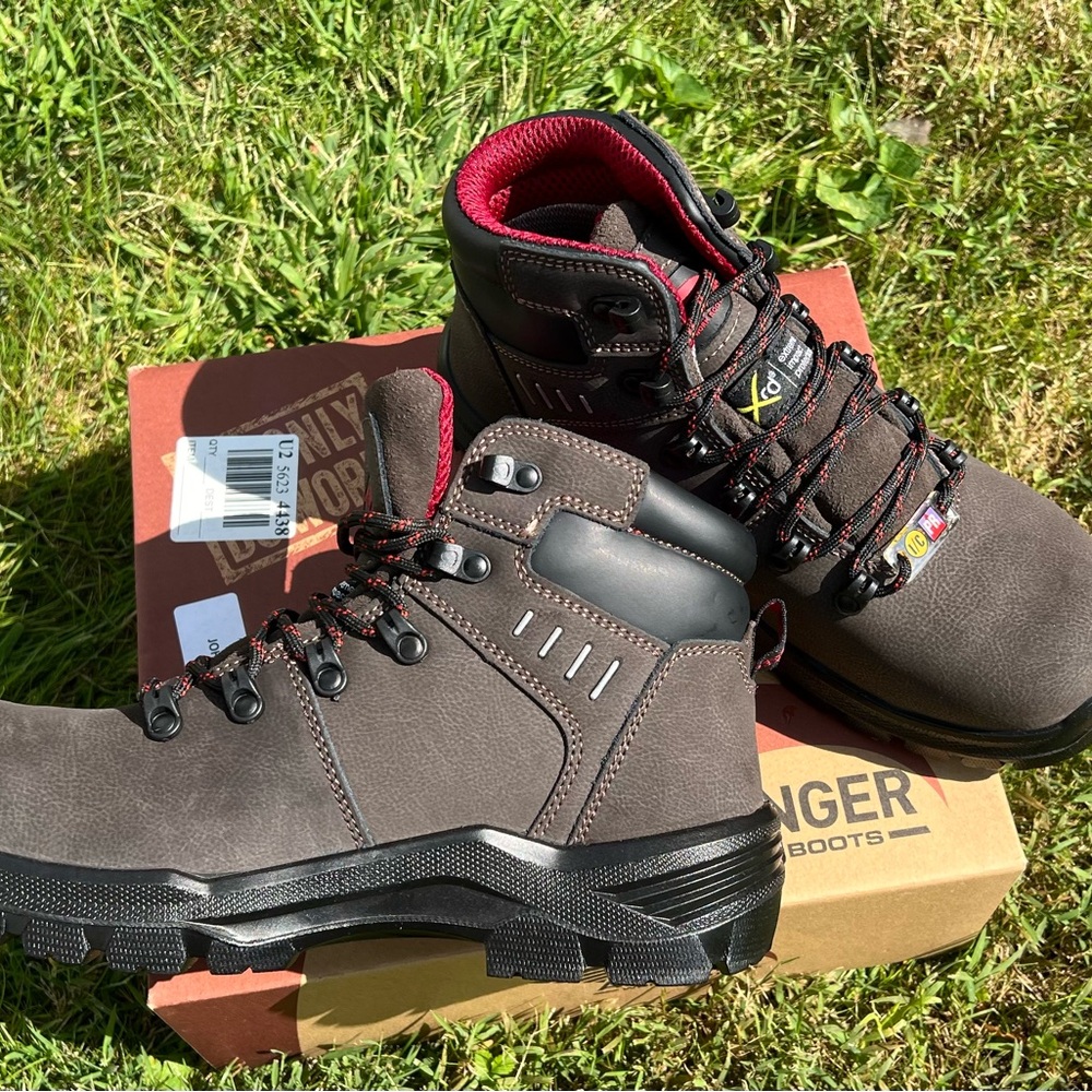 Men’s Avenger Work Boots 8.5EE